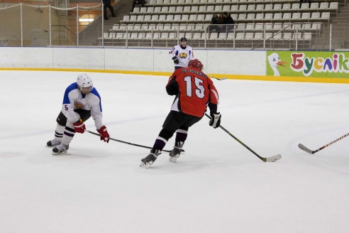 Горкам остается ждать ответной игры