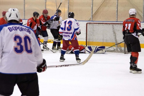 Горкам остается ждать ответной игры