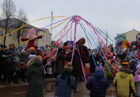 Масленицу проводили, весну встретили