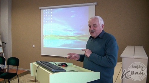 Поставские краеведы подарили глубокской библиотеке свои книги (ФОТО, ВИДЕО)