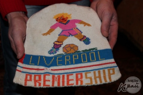 Староста деревни в Вилейском районе вышивает крестиком, болеет за «Ливерпуль» и гоняется за Азаренко (ФОТО)