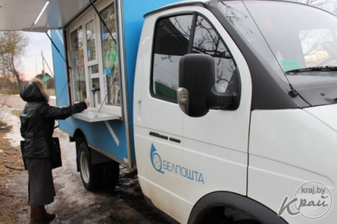 Староста деревни в Вилейском районе вышивает крестиком, болеет за «Ливерпуль» и гоняется за Азаренко (ФОТО)