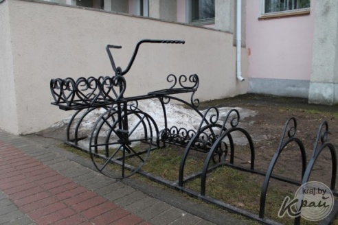 ФОТОФАКТ: Необычная велопарковка появилась в Вилейке