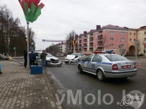 И снова авария на перекрестке у гимназии №6.