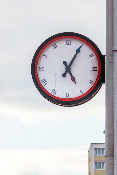 Узнай часы на фасадах барановичских зданий