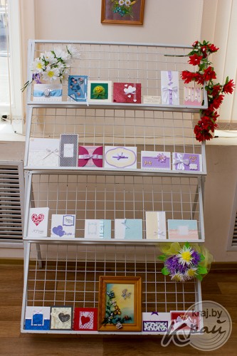 Творческая семья из Шарковщины привезла в Глубокое макет корабля, вышитые картины, коллекцию салфеток (ФОТО, ВИДЕО)