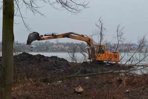В Глубоком вокруг озера Кагальное достроят набережную (ФОТО)