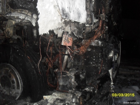 Ночью в Слуцке горела фура, предвариетльная причина пожара - поджог