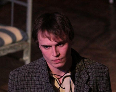 В Барановичах состоялась премьера спектакля «Фронтовичка»