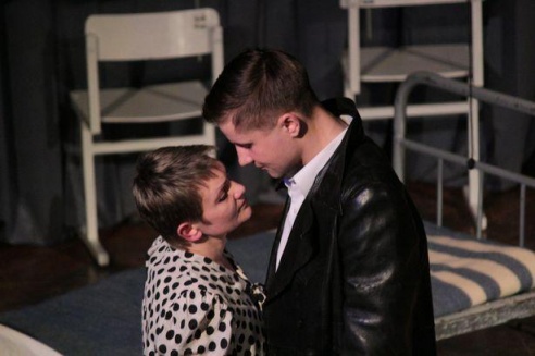 В Барановичах состоялась премьера спектакля «Фронтовичка»