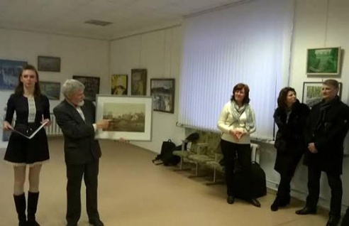 В Жодино открылась выставка вязаных картин