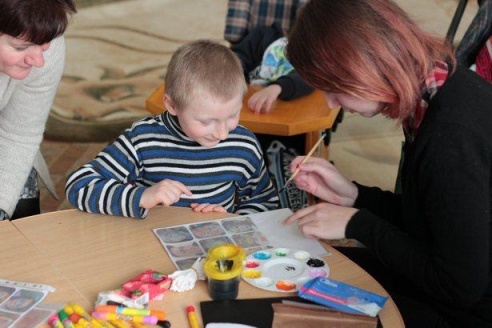 Барановичские волонтеры устроили праздник для ребят с особенностями психофизического развития