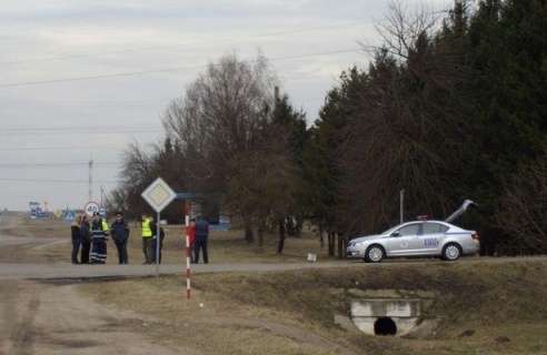 ГАИ Барановичского района поздравила автоледи с 8 Марта