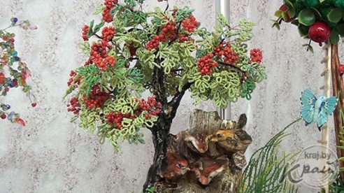 Работы из бисера можно увидеть на выставке Елены Добровольской “Эмоцыі ў кветкавым раі” в Глубоком (ФОТО, ВИДЕО)