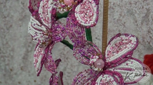 Работы из бисера можно увидеть на выставке Елены Добровольской “Эмоцыі ў кветкавым раі” в Глубоком (ФОТО, ВИДЕО)