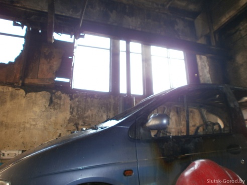 На территории пивзавода горело СТО