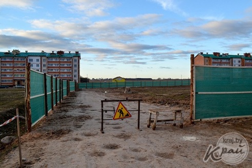 В новом микрорайоне Глубокого начали строить 60-квартирный дом по госзаказу, детский сад – в планах (ФОТО)