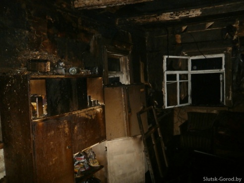 Пожар в деревне Козловичи Слуцкого района: предполагается, что внук задушил бабушку и поджёг дом