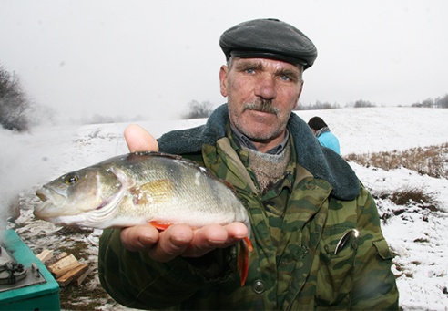 На Пастаўшчыне прайшлі спаборніцтвы па падлёднай лоўлі рыбы (+фота)