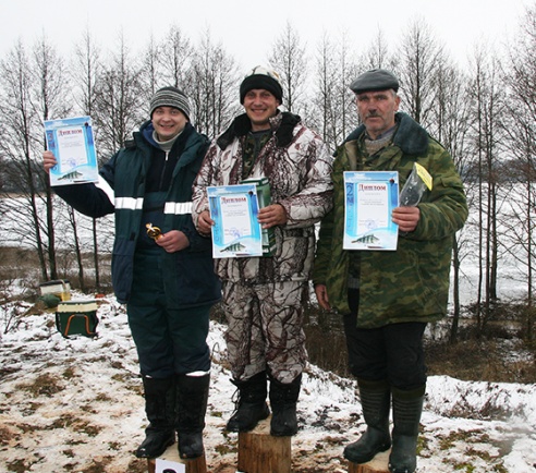 На Пастаўшчыне прайшлі спаборніцтвы па падлёднай лоўлі рыбы (+фота)
