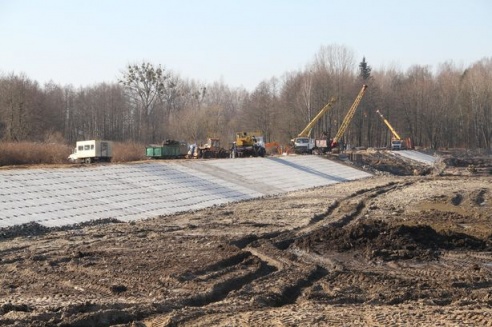 Как реконструируют дамбу на Мышанке в Барановичском районе