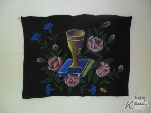 ФОТОРЕПОРТАЖ: Наивное искусство представлено рисованными коврами из Вилейки на выставке в Воложине