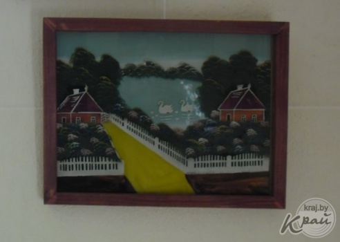 ФОТОРЕПОРТАЖ: Наивное искусство представлено рисованными коврами из Вилейки на выставке в Воложине