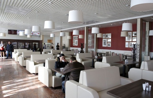 ФОТОФАКТ: В Барановичах открылся торговый центр "Корона"