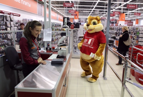 ФОТОФАКТ: В Барановичах открылся торговый центр "Корона"