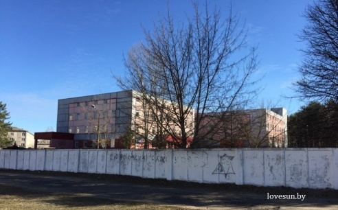 Фотофакт: вандалы разрисовали весь Светлогорск надписями со звездой Давида