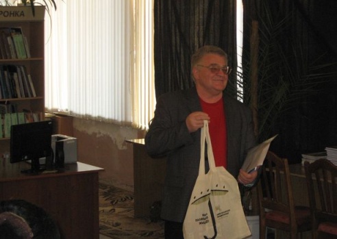 Вечарына з нагоды Сусветнага дня паэзіі прайшла ў баранавіцкай бібліятэцы