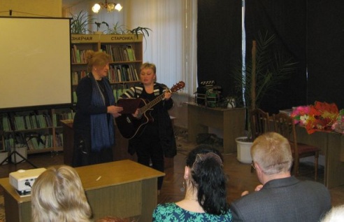 Вечарына з нагоды Сусветнага дня паэзіі прайшла ў баранавіцкай бібліятэцы