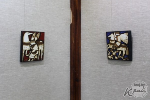 Недосказанность и таинственность – в Вилейке открылась выставка художника-монументалиста Александра Сильвановича (ФОТО)