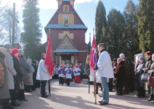 Па баранавіцкіх вуліцах прайшоў Крыжовы шлях