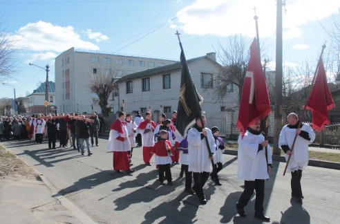 Па баранавіцкіх вуліцах прайшоў Крыжовы шлях