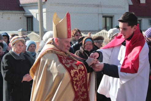 Па баранавіцкіх вуліцах прайшоў Крыжовы шлях