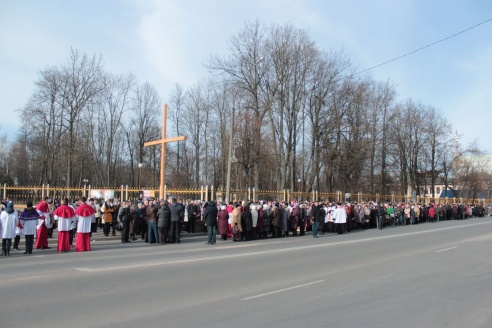 Па баранавіцкіх вуліцах прайшоў Крыжовы шлях