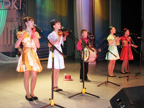 22 сакавіка адбыўся традыцыйны фестываль эстраднай песні “Пастаўскія зоркі і зорачкі” (+фота)