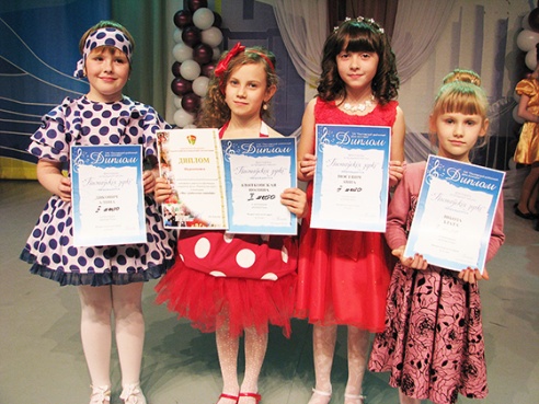 22 сакавіка адбыўся традыцыйны фестываль эстраднай песні “Пастаўскія зоркі і зорачкі” (+фота)