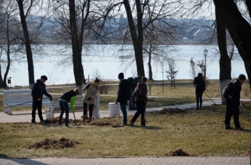 ФОТОРЕПОРТАЖ: Как в Глубоком и районе 21 марта прошел субботник