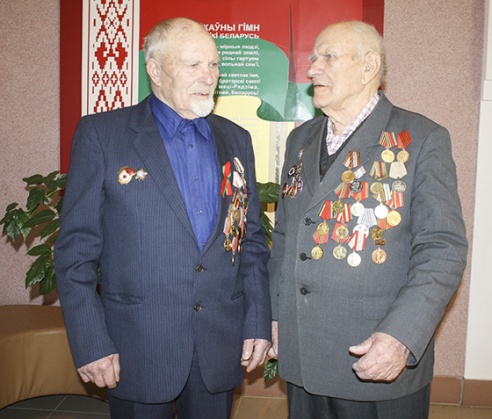 Пастаўчанам уручаны юбілейныя медалі (+фота)