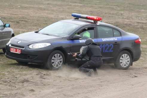 В Барановичах «освобождали заложников»