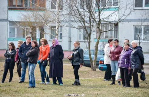 ЧП на Батова: девушка упала с 9-этажного дома