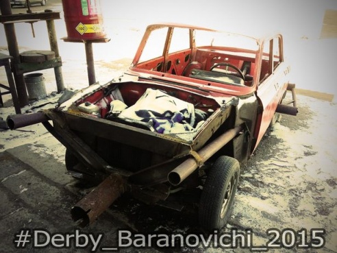 Барановичские автолюбители готовятся к боям на автомобилях