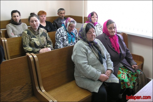 «Неделю труп лежит в кладовке, а они сидят и пьют!»