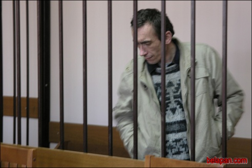 «Неделю труп лежит в кладовке, а они сидят и пьют!»