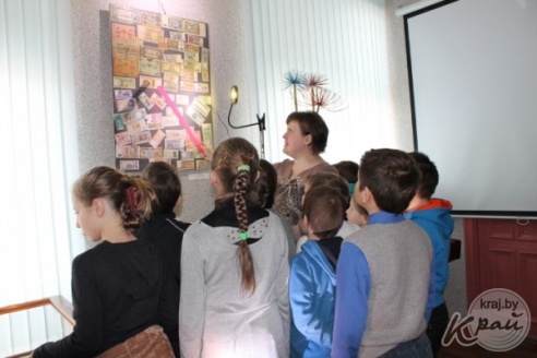 Деньги разных стран мира можно увидеть на выставке в вилейском музее (ФОТО)