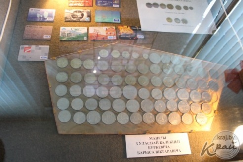 Деньги разных стран мира можно увидеть на выставке в вилейском музее (ФОТО)