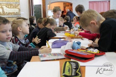 Деньги разных стран мира можно увидеть на выставке в вилейском музее (ФОТО)