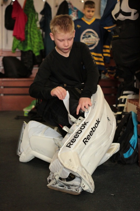 Фоторепортаж: На юношеском турнире юные хоккеисты из Барановичей обыграли витебскую команду